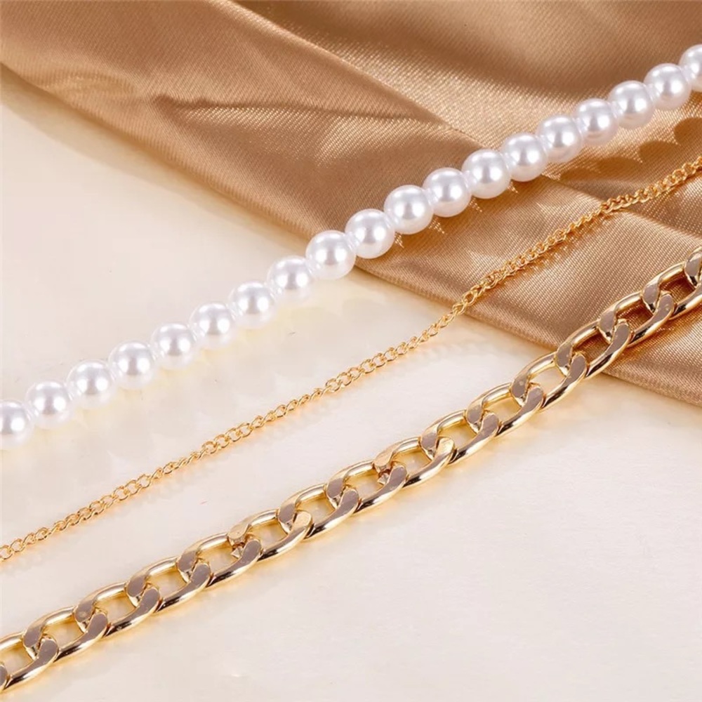 3/$30 💛 Multi Layered Choker - Picture 5 of 5